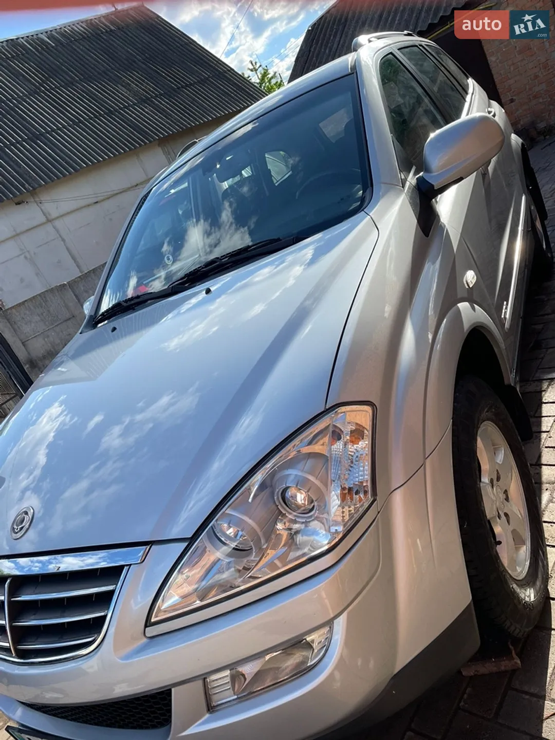 2010 SsangYong Kyron - мініатюра 8
