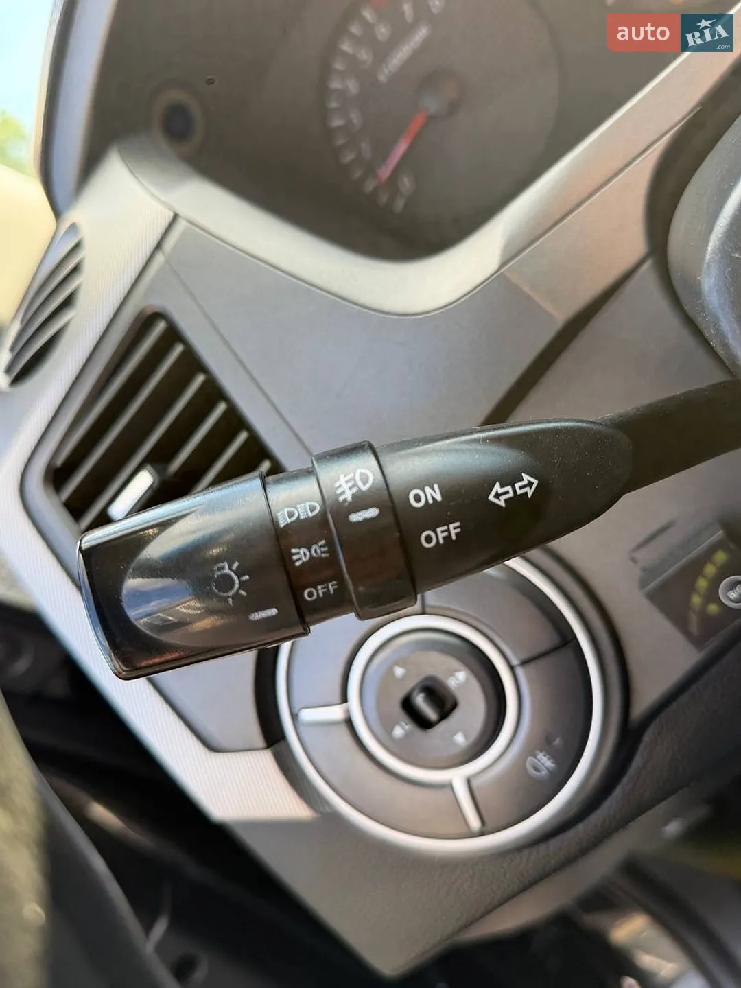 2013 SsangYong Kyron - мініатюра 20