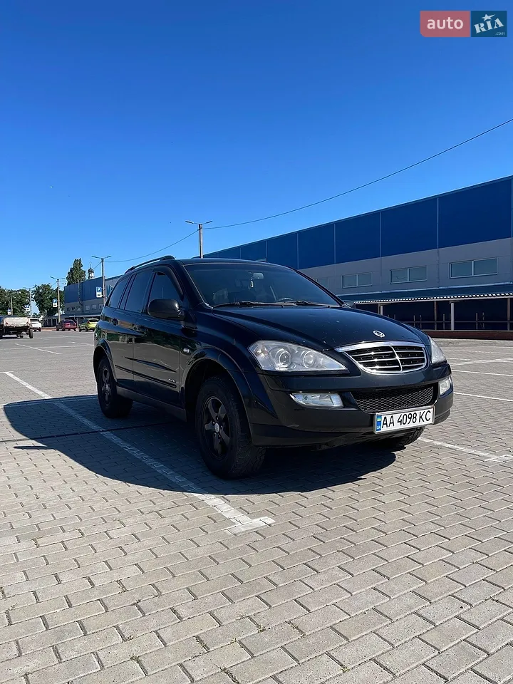 2010 SsangYong Kyron - мініатюра 8
