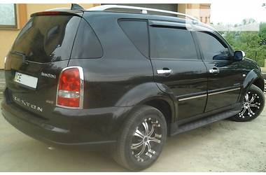 Внедорожник / Кроссовер SsangYong Rexton 2008 в Черновцах