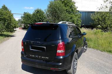 Внедорожник / Кроссовер SsangYong Rexton 2010 в Черновцах