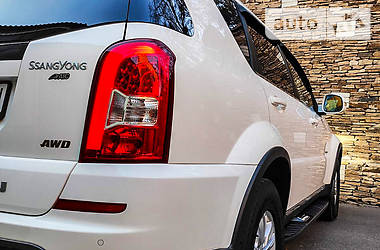 Позашляховик / Кросовер SsangYong Rexton 2014 в 