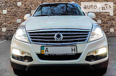 Позашляховик / Кросовер SsangYong Rexton 2014 в 