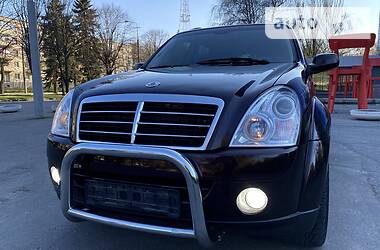 Позашляховик / Кросовер SsangYong Rexton 2010 в 