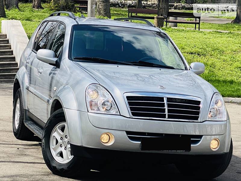 Внедорожник / Кроссовер SsangYong Rexton 2009 в Каменском