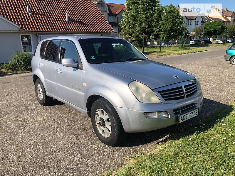 Позашляховик / Кросовер SsangYong Rexton 2006 в Ужгороді