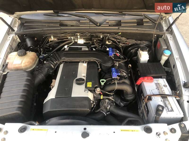 Внедорожник / Кроссовер SsangYong Rexton 2006 в Запорожье