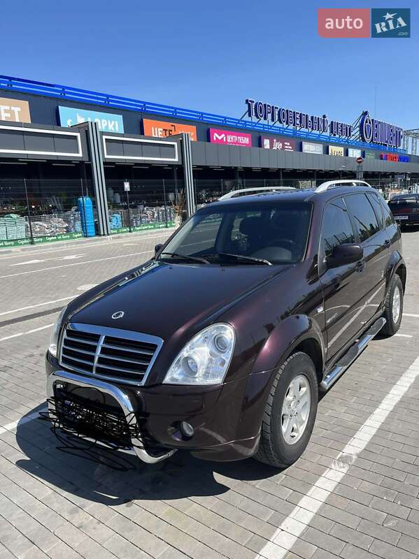 Внедорожник / Кроссовер SsangYong Rexton 2010 в Первомайске