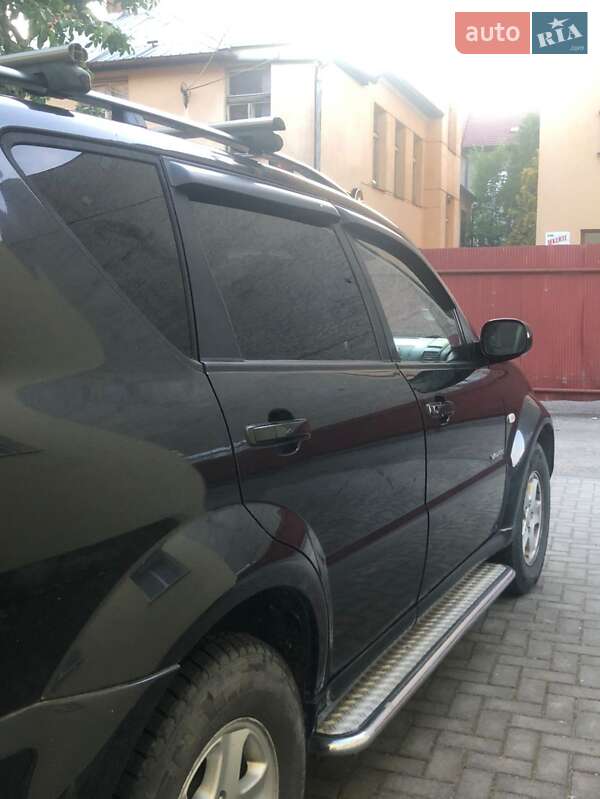 Позашляховик / Кросовер SsangYong Rexton 2008 в Тячеві