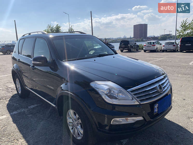 Внедорожник / Кроссовер SsangYong Rexton 2013 в Киеве