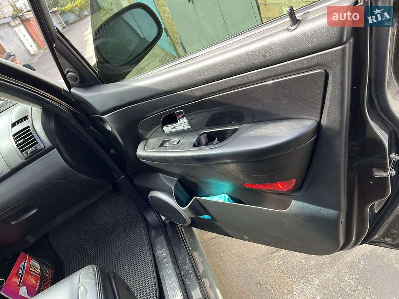 Внедорожник / Кроссовер SsangYong Rexton 2006 в Славянске фото 6 Внедорожник / Кроссовер SsangYong Rexton 2006 в Славянске