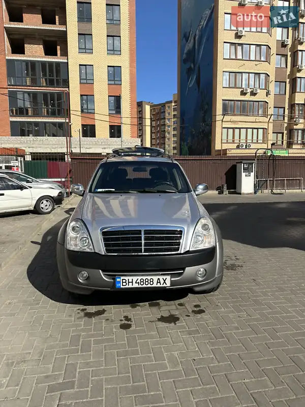 Позашляховик / Кросовер SsangYong Rexton 2006 в 