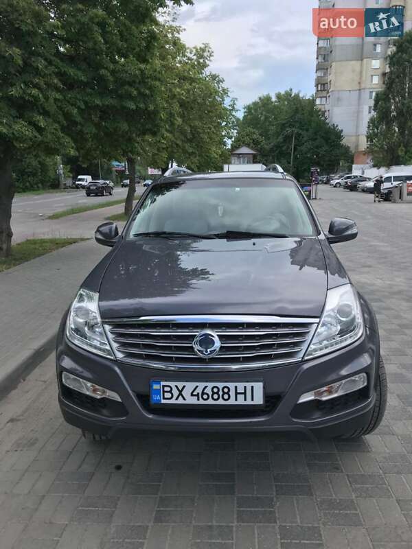 Позашляховик / Кросовер SsangYong Rexton 2015 в Старокостянтинові