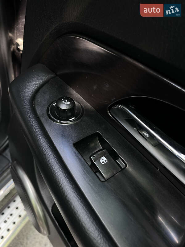 Позашляховик / Кросовер SsangYong Rexton 2013 в Умані фото 23 Позашляховик / Кросовер SsangYong Rexton 2013 в Умані