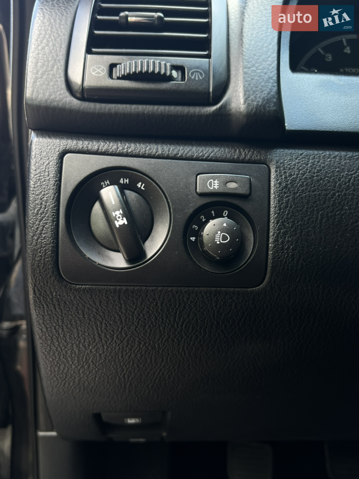 2013 SsangYong Rexton - мініатюра 54