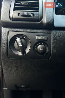 Позашляховик / Кросовер SsangYong Rexton 2013 в 