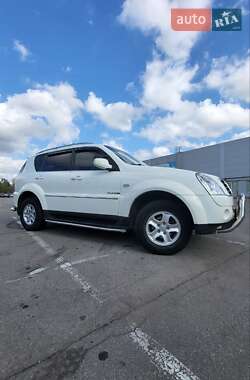 Позашляховик / Кросовер SsangYong Rexton 2011 в 