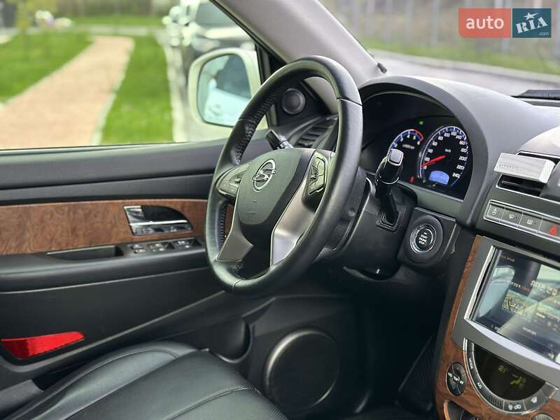 Внедорожник / Кроссовер SsangYong Rexton 2016 в Львове