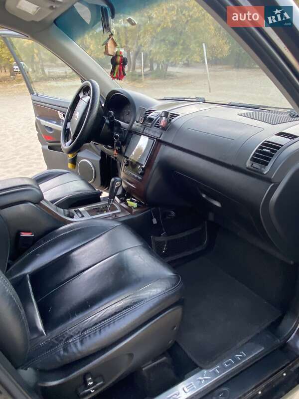 Внедорожник / Кроссовер SsangYong Rexton 2005 в Каневе