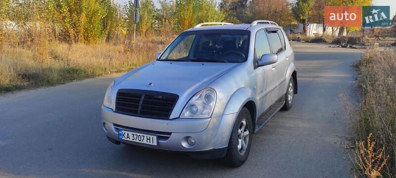 Внедорожник / Кроссовер SsangYong Rexton 2010 в Киеве