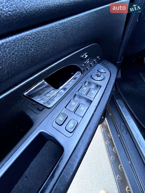 Позашляховик / Кросовер SsangYong Rexton 2012 в Обухові