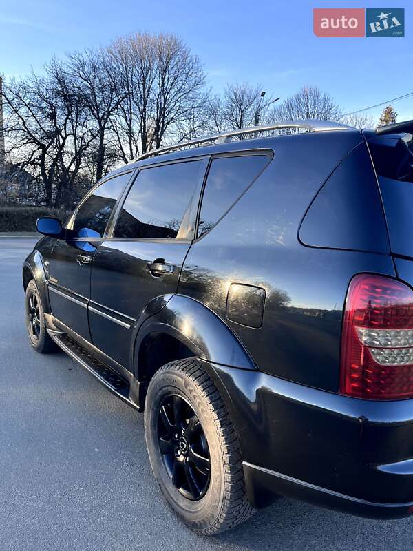 Внедорожник / Кроссовер SsangYong Rexton 2012 в 
