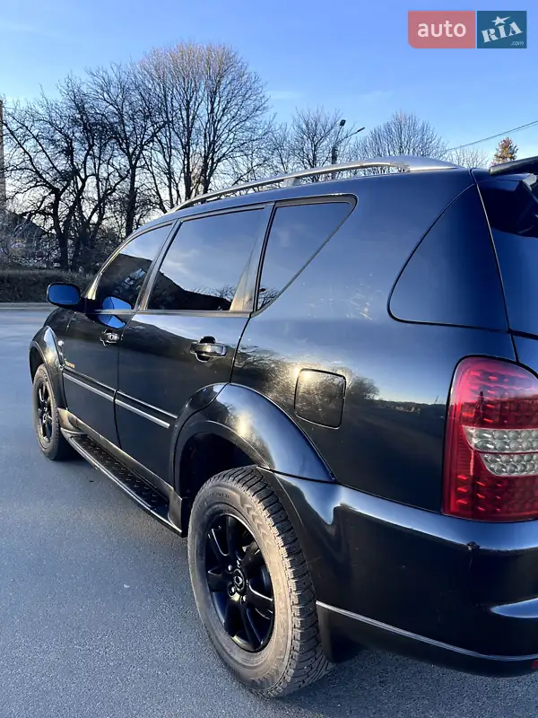 Внедорожник / Кроссовер SsangYong Rexton 2012 в 