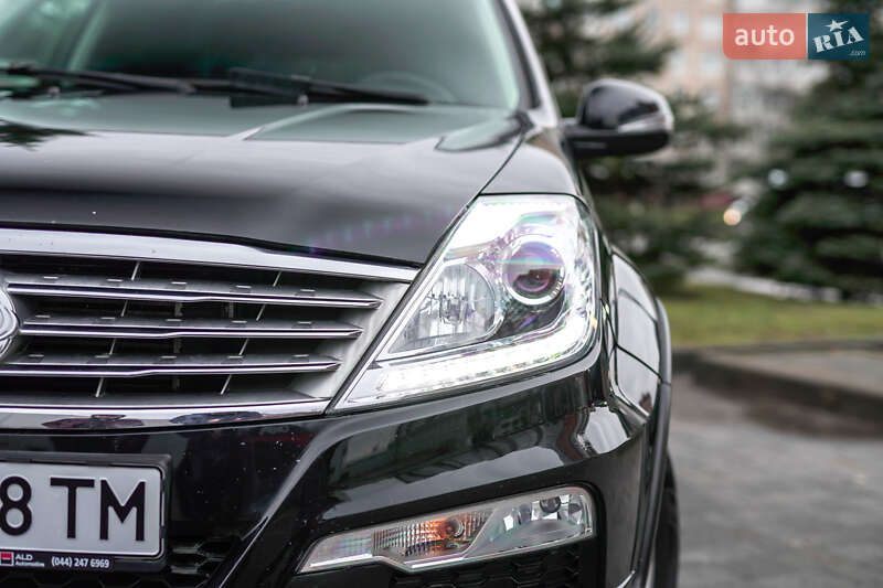 Внедорожник / Кроссовер SsangYong Rexton 2015 в Львове