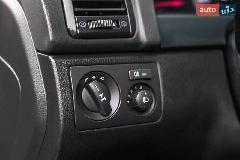 Внедорожник / Кроссовер SsangYong Rexton 2015 в Львове