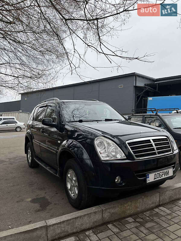 Позашляховик / Кросовер SsangYong Rexton 2010 в Кривому Розі фото 4 Позашляховик / Кросовер SsangYong Rexton 2010 в Кривому Розі