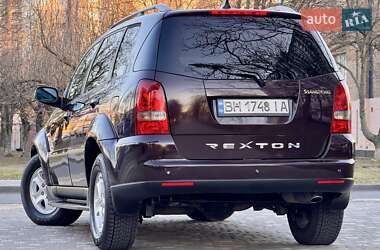 Позашляховик / Кросовер SsangYong Rexton 2012 в 