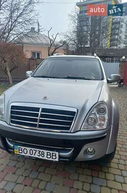 Позашляховик / Кросовер SsangYong Rexton 2010 в 
