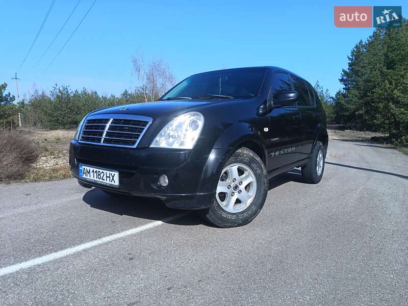 Позашляховик / Кросовер SsangYong Rexton 2008 в 