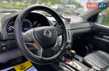 Позашляховик / Кросовер SsangYong Rexton 2015 в 