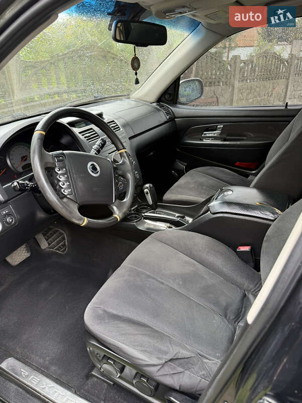 Внедорожник / Кроссовер SsangYong Rexton 2009 в Львове