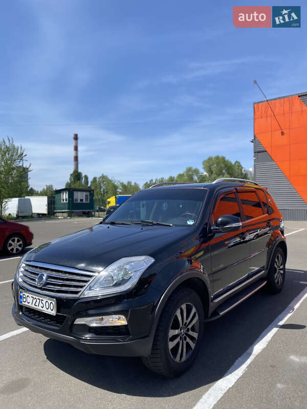 Внедорожник / Кроссовер SsangYong Rexton 2012 в Киеве