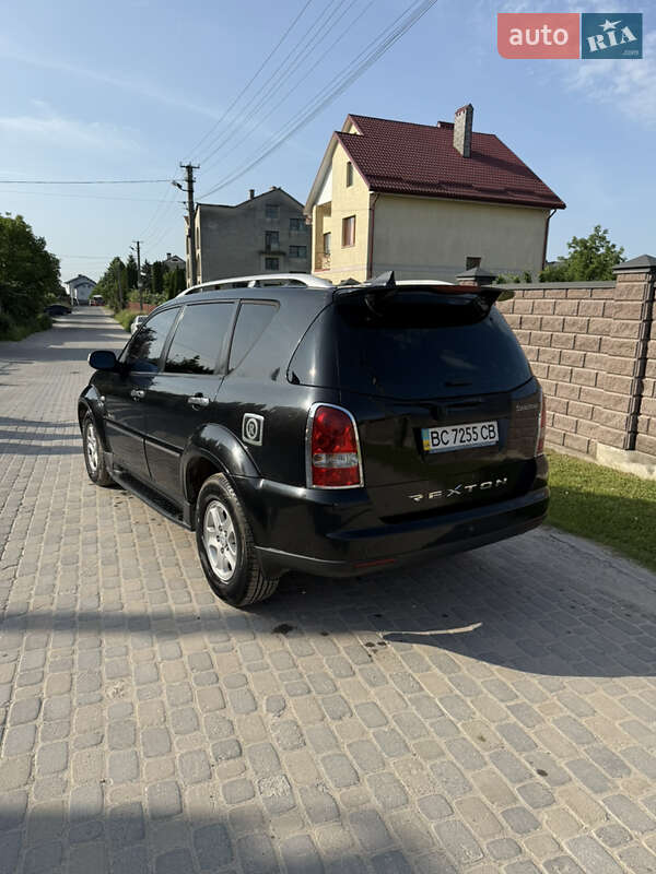 Внедорожник / Кроссовер SsangYong Rexton 2009 в Львове