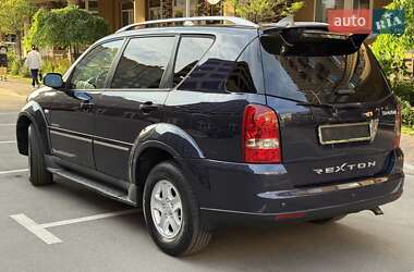 Внедорожник / Кроссовер SsangYong Rexton 2009 в 