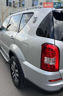 Позашляховик / Кросовер SsangYong Rexton 2013 в 