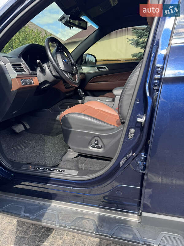 Позашляховик / Кросовер SsangYong Rexton 2017 в Житомирі