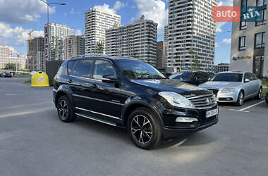 Внедорожник / Кроссовер SsangYong Rexton 2013 в 