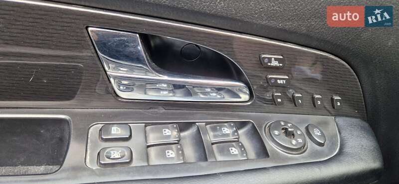 Внедорожник / Кроссовер SsangYong Rexton 2011 в Харькове
