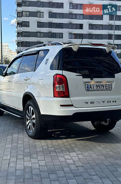 Внедорожник / Кроссовер SsangYong Rexton 2013 в 