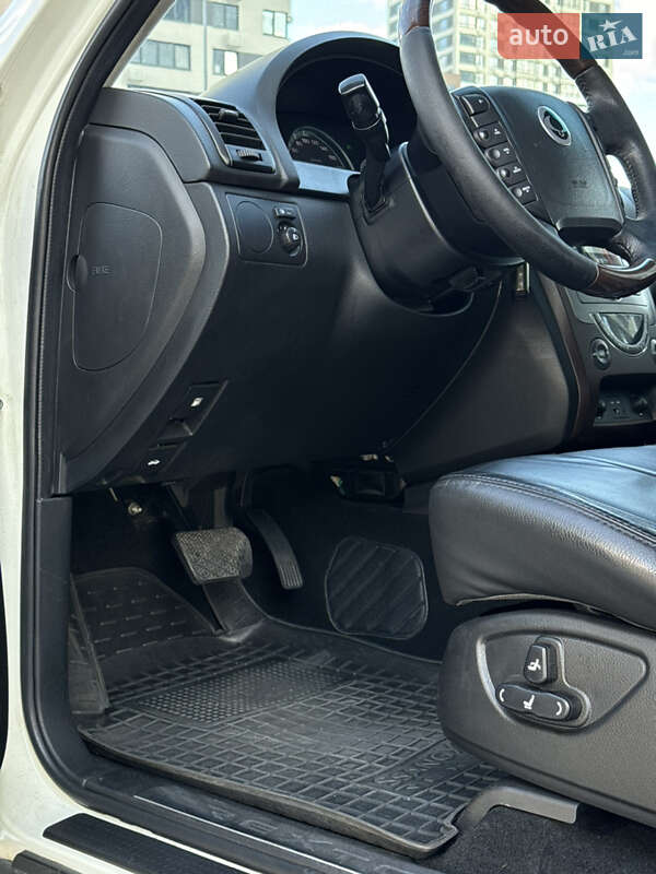 Внедорожник / Кроссовер SsangYong Rexton 2013 в Киеве