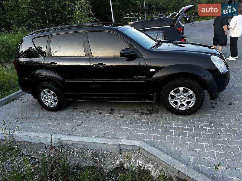 Внедорожник / Кроссовер SsangYong Rexton 2007 в Львове