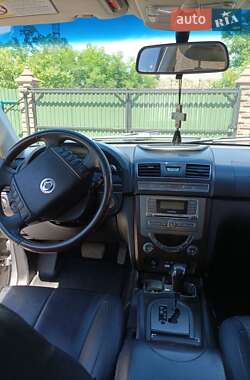Позашляховик / Кросовер SsangYong Rexton 2014 в 