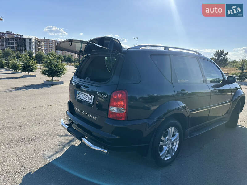 Внедорожник / Кроссовер SsangYong Rexton 2011 в Одессе