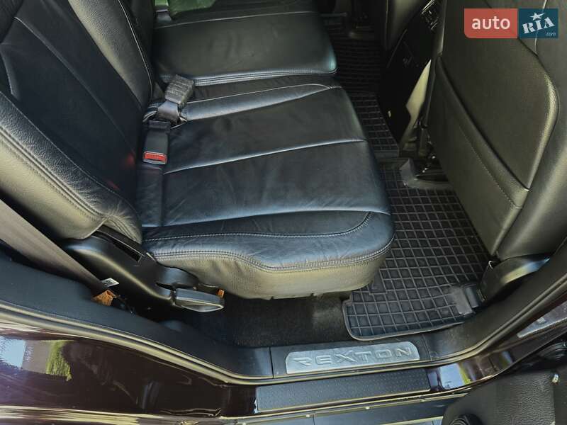 Внедорожник / Кроссовер SsangYong Rexton 2009 в Днепре фото 13 Внедорожник / Кроссовер SsangYong Rexton 2009 в Днепре