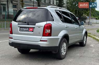 Позашляховик / Кросовер SsangYong Rexton 2012 в 