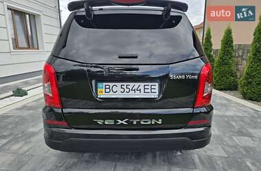 Внедорожник / Кроссовер SsangYong Rexton 2013 в 